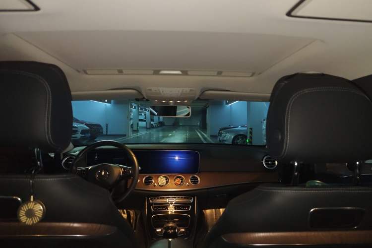 Used Mercedes-Benz E-Class 2016 E 300 L Stylish Model
