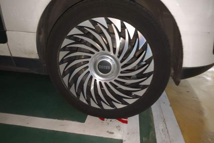 Used Land Rover Range 2021 3.0 L6 Century Extended Classic Edition