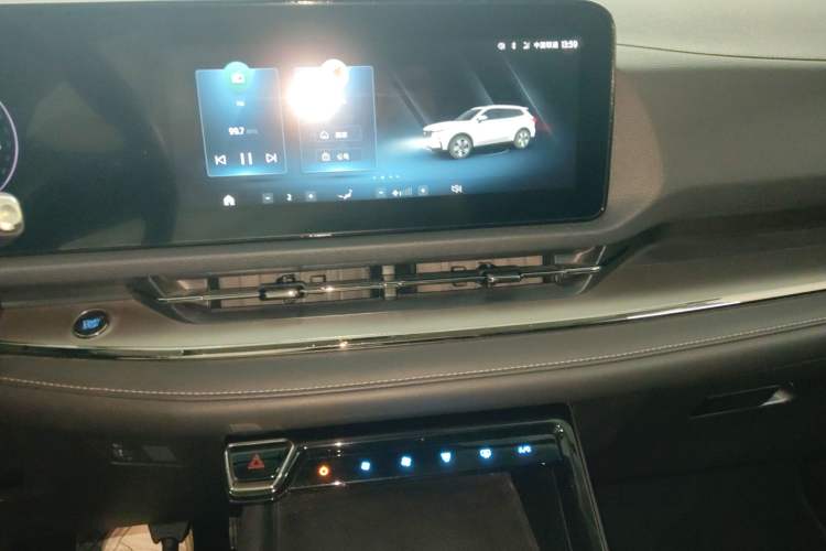 Used Ford Equator Sport 2023 EcoBoost 170 Prime Edition Audio And AC Panel