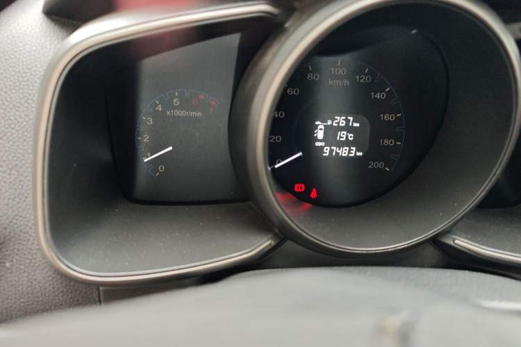 Used Oshan CX70 2016 1.6L Manual Luxury Model
