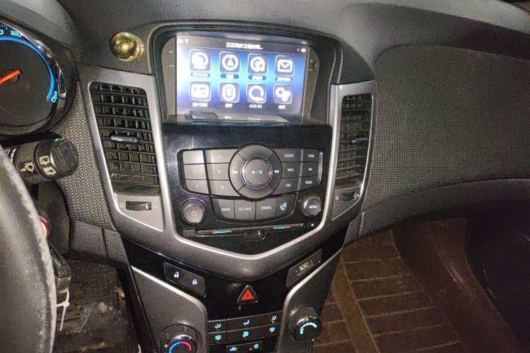 Used Chevrolet Cruze 2013 Hatchback 1.6T Automatic Flagship Model