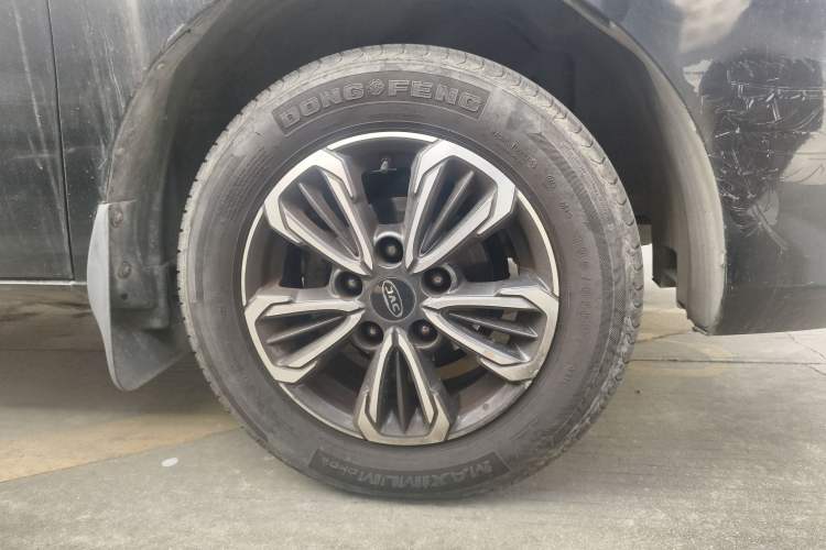 Used JAC Refine M3 2019 IKEA Edition 1.8L Luxury Smart Model