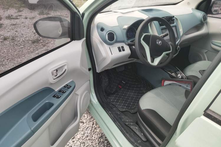 Used CHANGAN Benni E-Star 2021 National Edition Colorful Version Lithium Iron Phosphate (31.86 kWh) Driver Seat