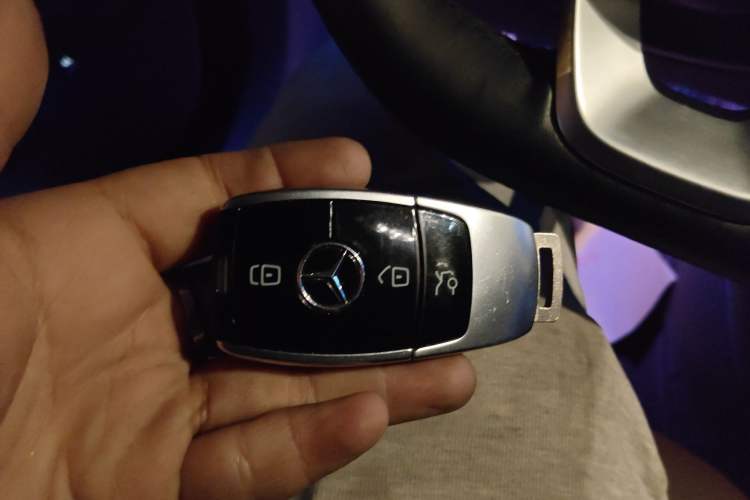 Used Mercedes-Benz E-Class 2019 E 300 L Sporty and Stylish Model