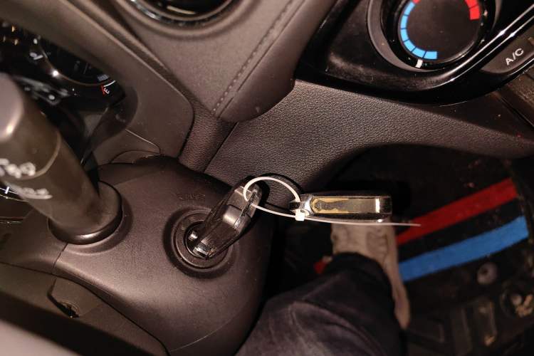 Used Honda XR-V 2015 1.8L EXi CVT Comfort Version