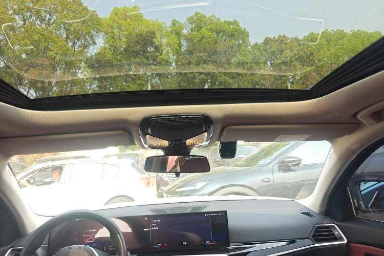 Used BMW i3 2022 eDrive 35 L Headliner