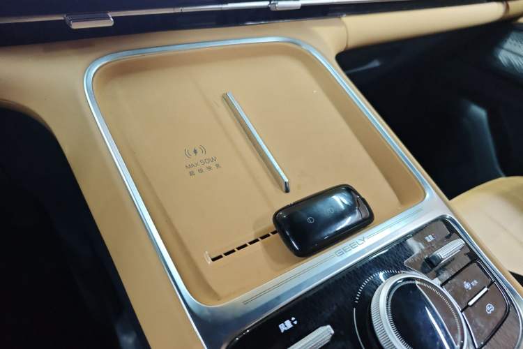 Used Geely Galaxy Galaxy Xingjian 7 EM-i 2025 120km Flagship Edition
