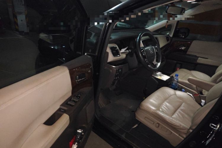 Used Honda Odyssey 2015 2.4L Supreme Edition
