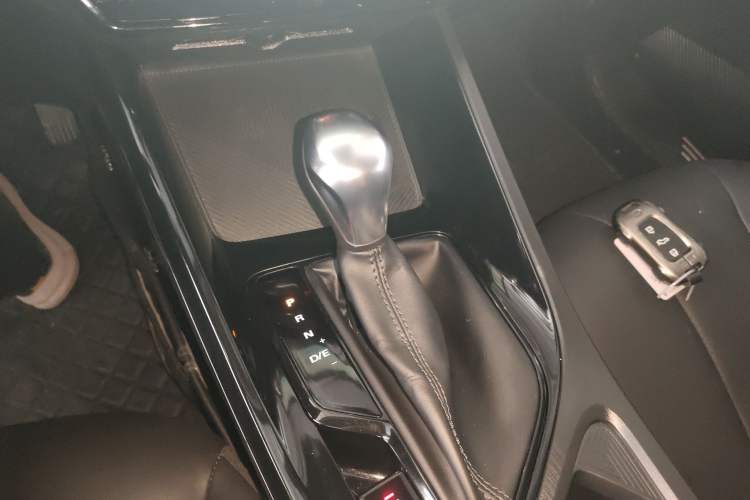 Used Roewe i5 2021 1.5L CVT Starry Edition
