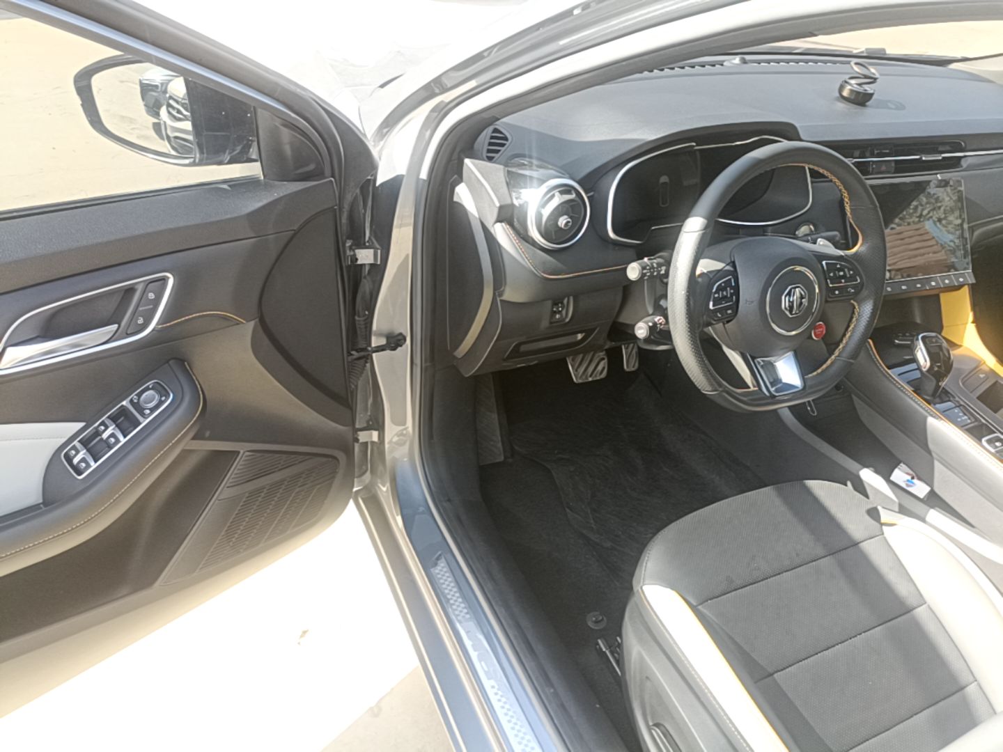 MG 6 2021 Pro 1.5T Automatic Trophy Luxury Edition — снимка 18