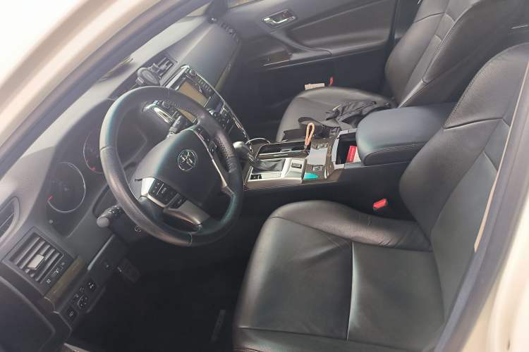 Used Toyota Reiz 2013 3.0V Zunrui Navigation Edition Left Front Seat