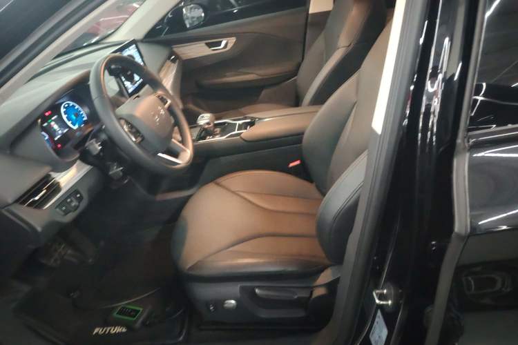 Used Hongqi E-QM5 2024 610 km PLUS