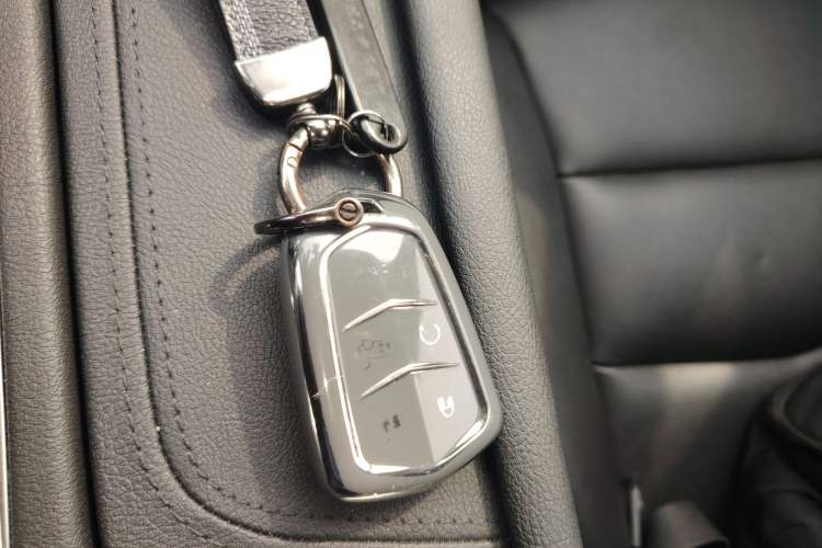 Used Cadillac XT5 2021 28T Luxury Model