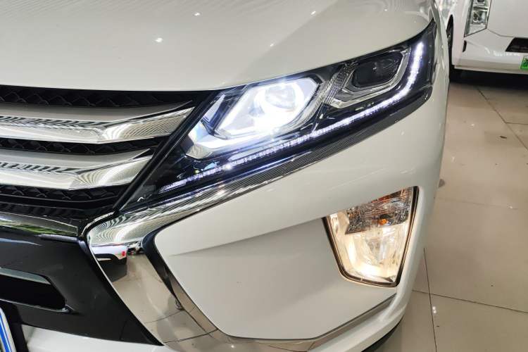 Used Mitsubishi Eclipse Cross 2018 1.5T CVT Two-Wheel Drive Belief Edition Left Front Headlight