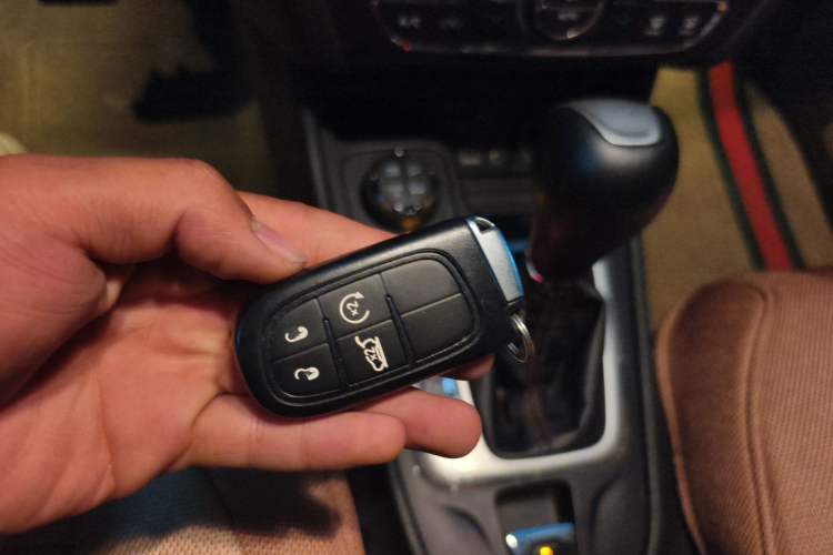 Used Jeep Cherokee 2014 2.4L High-Performance Version