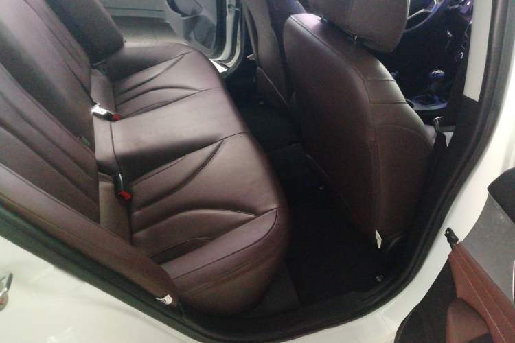 Used Soueast A5 Wing Dance 2019 1.5L Manual Luxury Version China V Standard