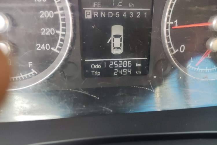 Used Brilliance BS6 2011 1.8T Automatic Comfort Model Odometer Close Up