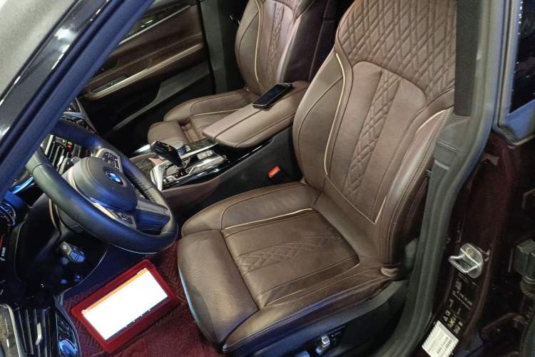 Used BMW 6 Series GT 2018 640i xDrive M Sport Package