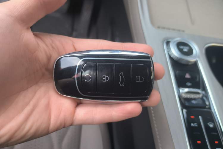 Used Chery Tiggo 8 PLUS 2025 290TGDI DCT Prestige 5-Seater