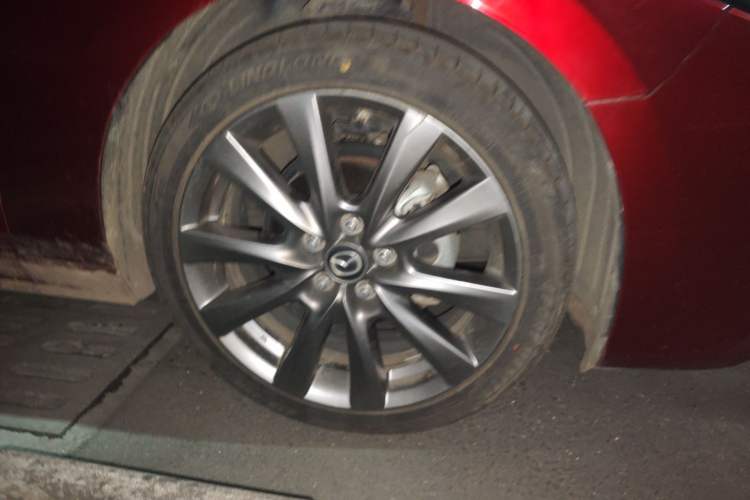 Used Mazda 3 Axela 2021 2.0L Automatic ZhiXuan Edition Right Front Wheel Hub