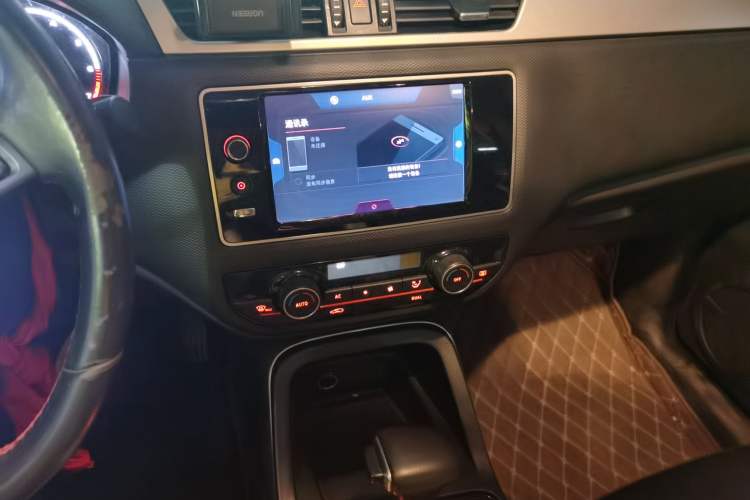 Used Qoros 5 2017 1.6T Automatic Prestige Model Audio And AC Panel