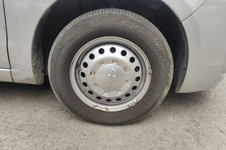 Used Chevrolet Sail 2013 Sedan 1.2L Manual Fashionable Happiness Edition
