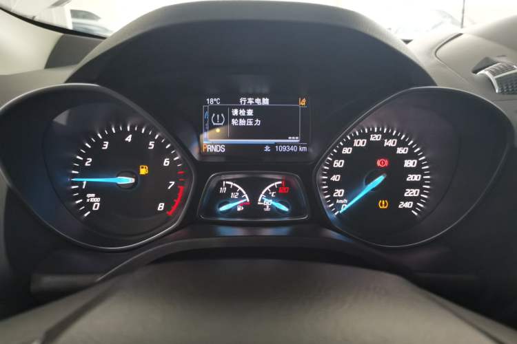 Used Ford Kuga 2015 2.0L GTDi Four-Wheel Drive Prestige Model Instrument Cluster