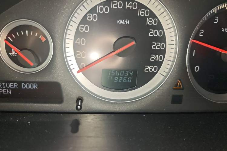 Used Volvo XC90 2012 Revised Version 2.5T Luxury Edition Odometer Close Up