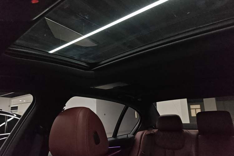 Used BMW 5 Series 2022 Second Facelift 530Li Leading Edition M Sport Package
