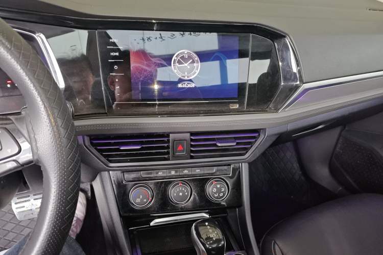 Used Volkswagen Sagitar 2021 280TSI DSG 30th Anniversary Edition Audio And AC Panel