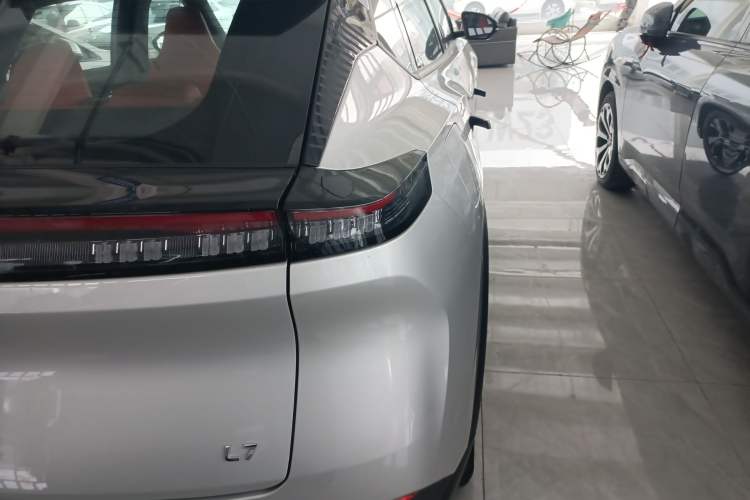 Used Dongfeng Aeolus L7 New Energy 2024 518 Pro Exterior 3