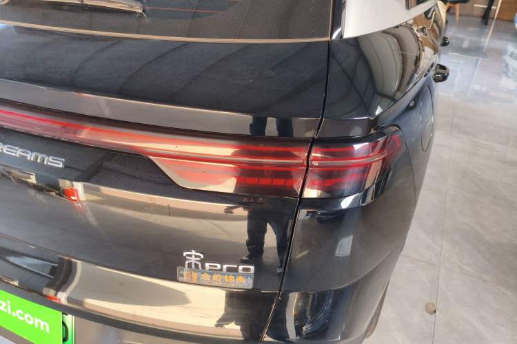 Used BYD Song Pro New Energy 2024 HONOR Edition DM-i 71KM Navigation Model
