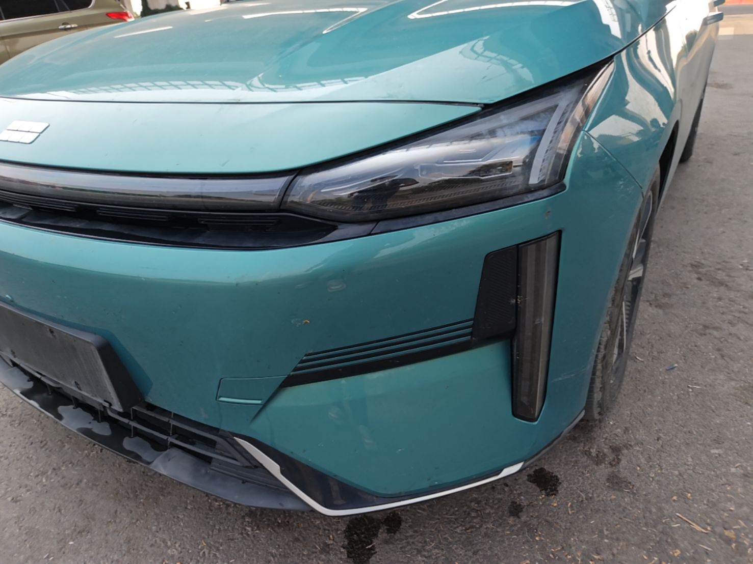Geely Galaxy L6 2023 125km MAX — снимка 8