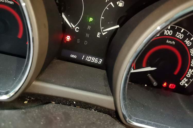 Used Toyota Highlander 2011 2.7L Two-Wheel Drive 7-Seater Luxury Edition