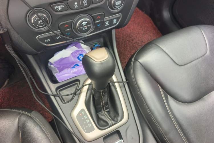 Used Jeep Cherokee 2017 2.4L Leading Edition