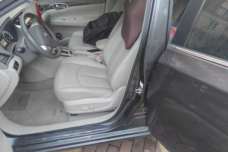 Used Nissan Sylphy 2012 1.6 XL CVT Luxury Edition Left Front Seat