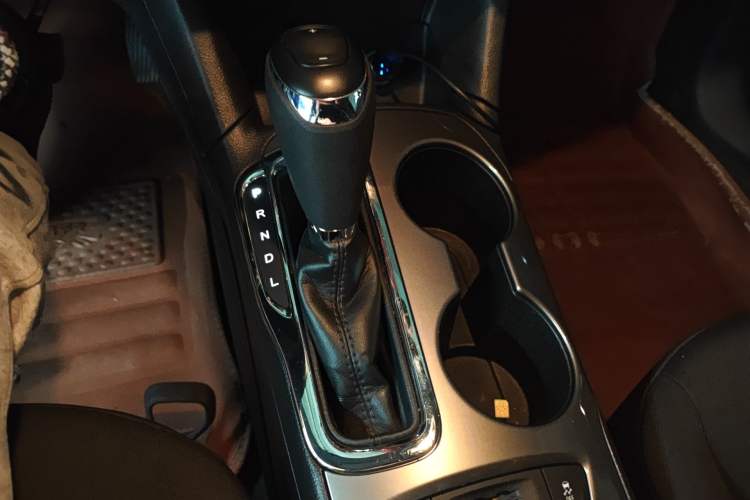 Used Chevrolet Cruze 2018 Hatchback 320 Automatic Pioneer Sunroof Edition
