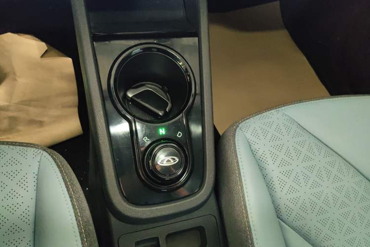 Used Chery Little Ant 2022 Restyled Version Sweet Pink Edition Half-Sugar Version 30.6 kWh 30 kW 301 km
