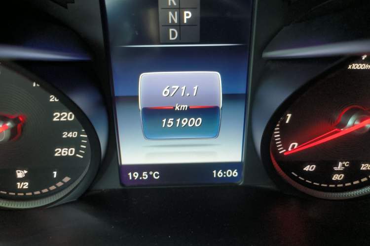 Used Mercedes-Benz GLC 2016 GLC 200 4MATIC
