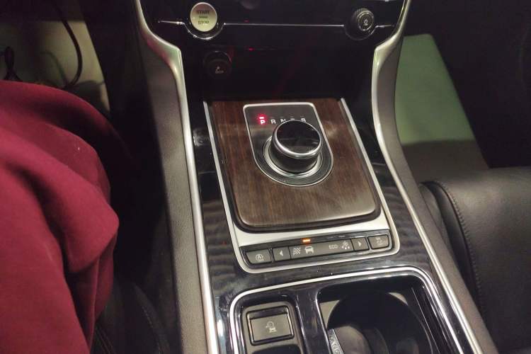 Used Jaguar XFL 2018 XFL 2.0T 200PS Elite Edition