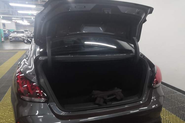 Used MG 5 2022 180 DVVT CVT Youth Flagship Edition