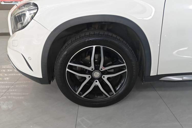 Used Mercedes-Benz GLA 2016 GLA 200 Fashion Model Exterior 4