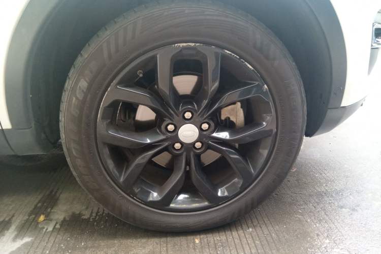 Used Land Rover Discovery Sport 2019 240 PS HSE Version China VI Standard
