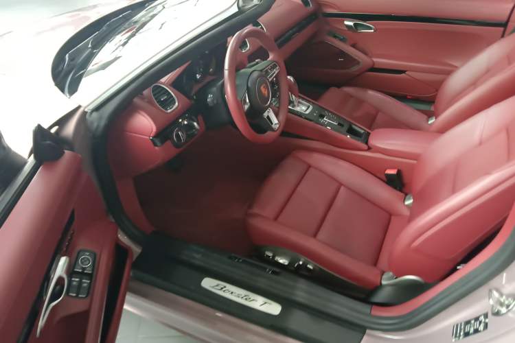 Used Porsche 718 2022 Boxster T 2.0T