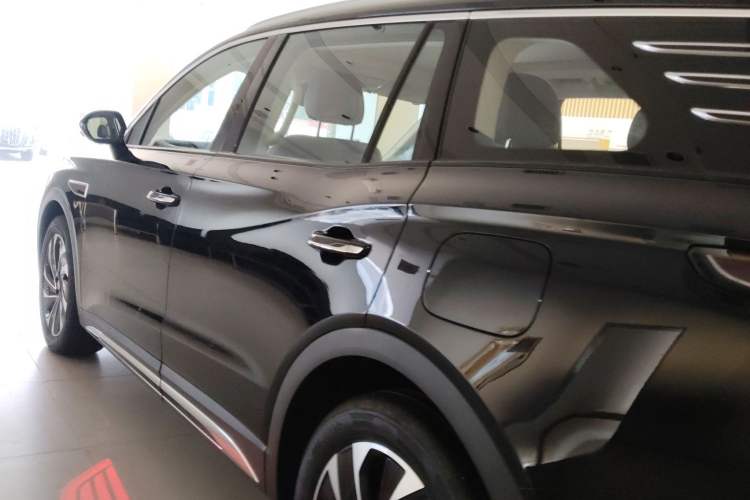 Used Hongqi HS7 PHEV 2024 2.0T PHEV Four-Wheel Drive Flagship Edition 6 Seats
