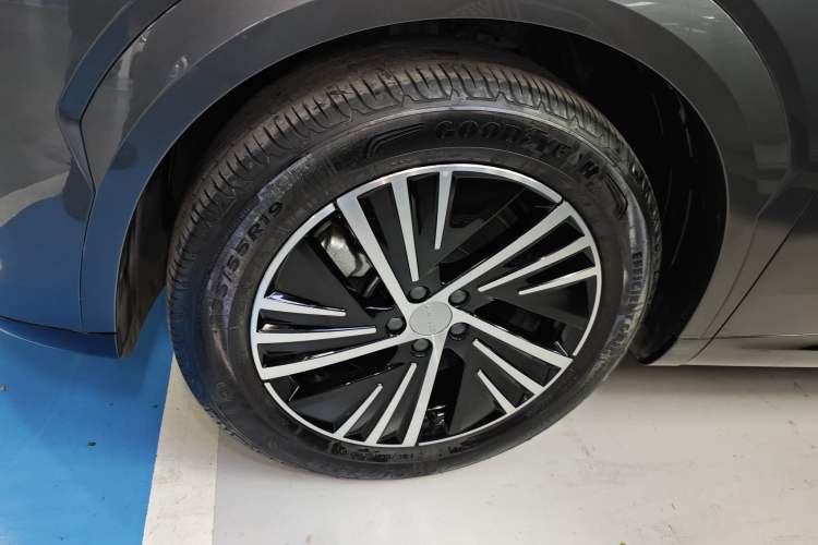 Used Lynk & Co 08 EM-P 2023 120km Long-Range Pro
