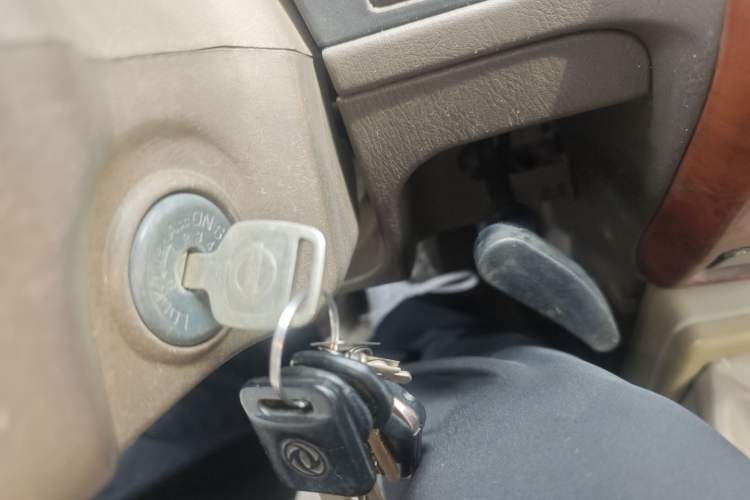 Used Nissan ZN Van 2011 2.4L Two-Wheel-Drive Standard Version 5 Seats ZN6493