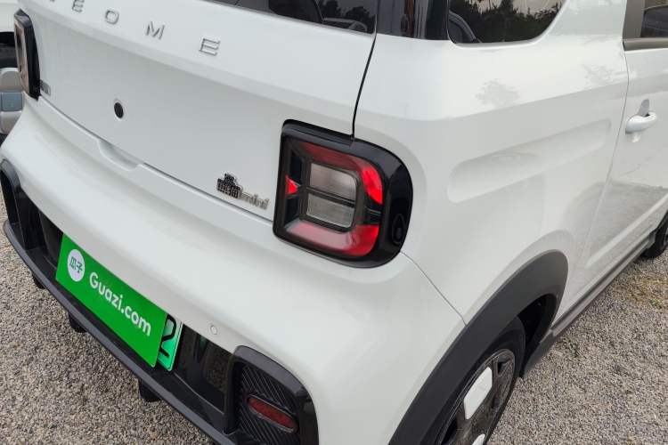 Used Geely Galaxy Panda 2024 200km Panda Kart Right Rear Taillight