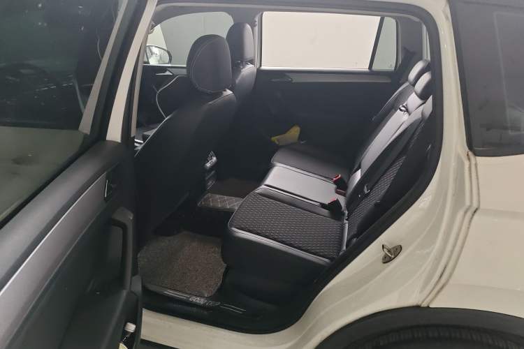 Used Volkswagen Tiguan L 2019 330TSI Automatic Two-Wheel Drive Luxury Edition China VI Standard