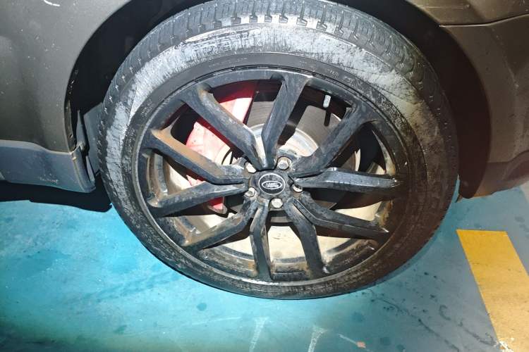 Used Land Rover Range Sport 2012 5.0 SC V8 HSE Right Front Wheel Hub